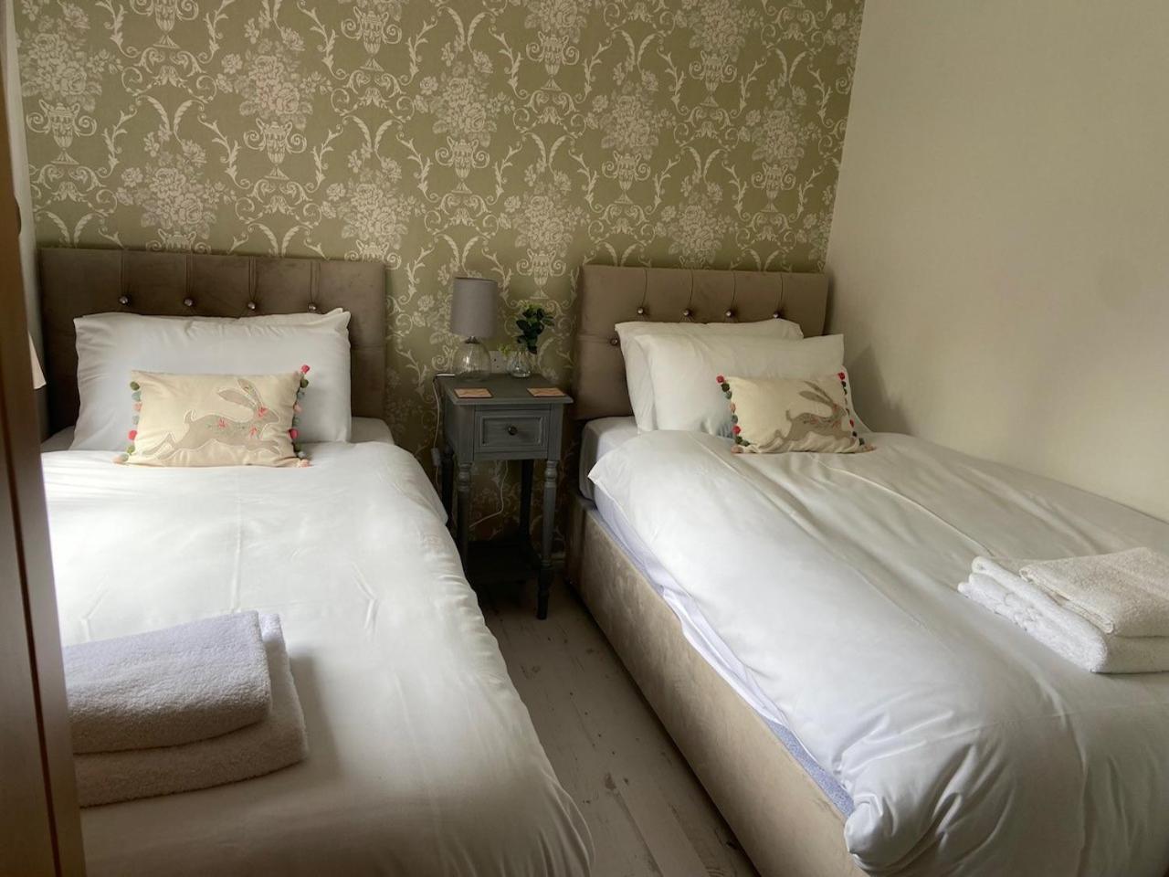 Walled Garden Lodges Loch Lomond Balloch Bagian luar foto